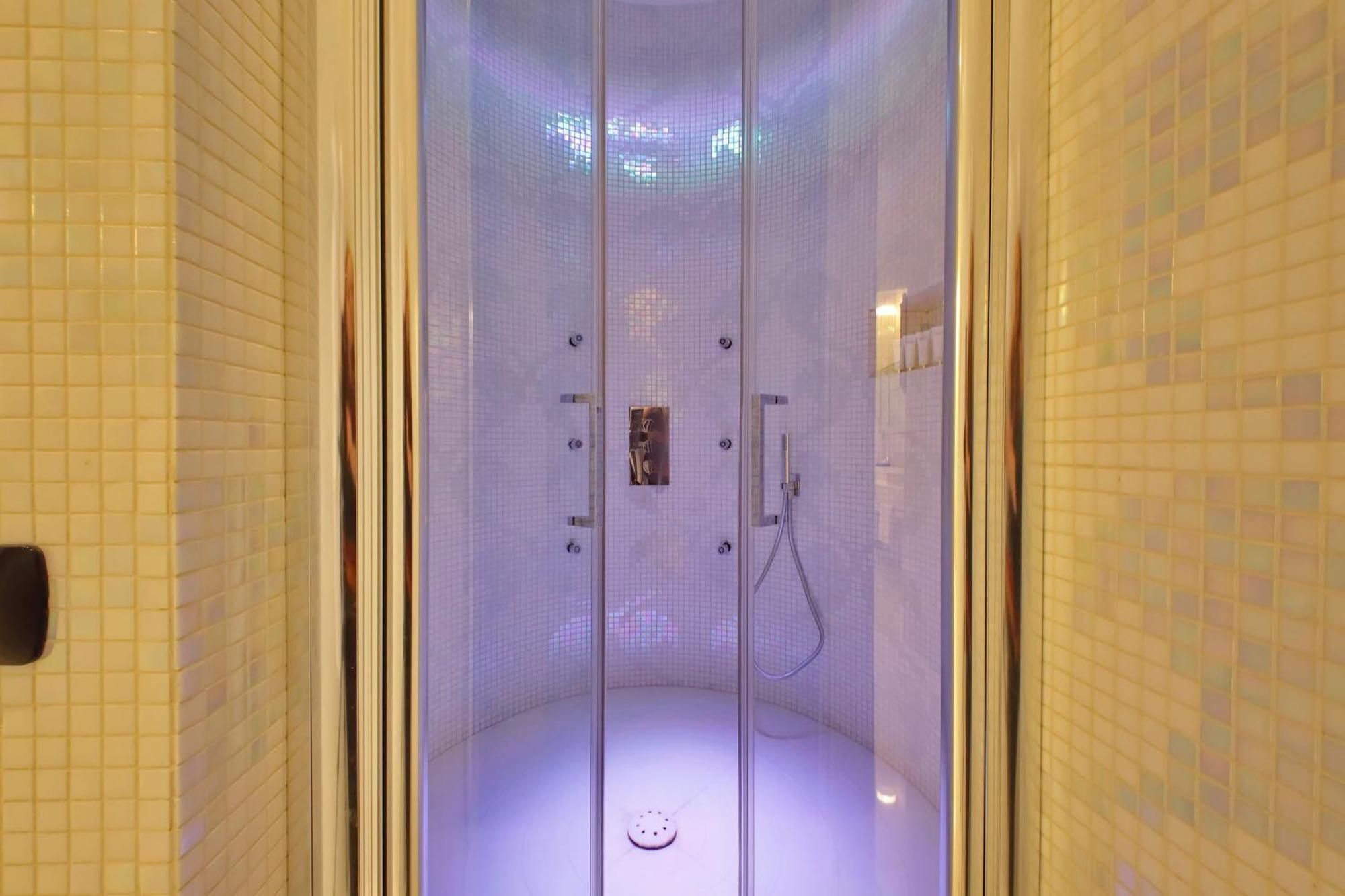 Domus Aurea Luxury Pensión Roma